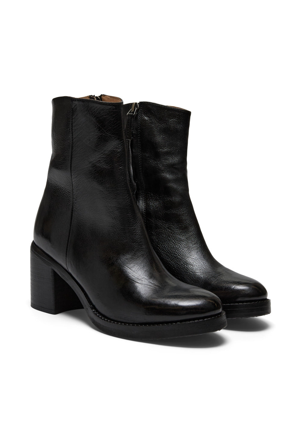 Amust Tokyo Boots